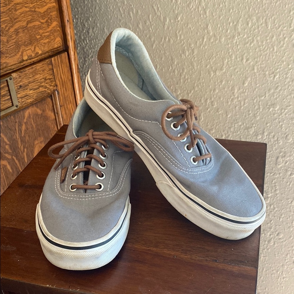 Women’s Vans Size 9